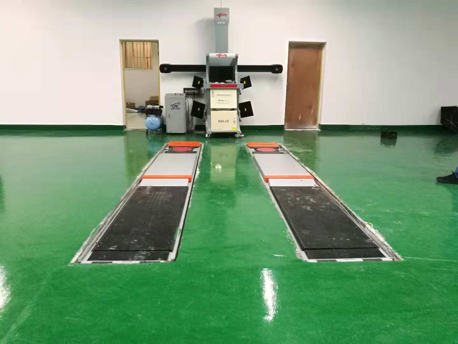 电脑四轮定位仪